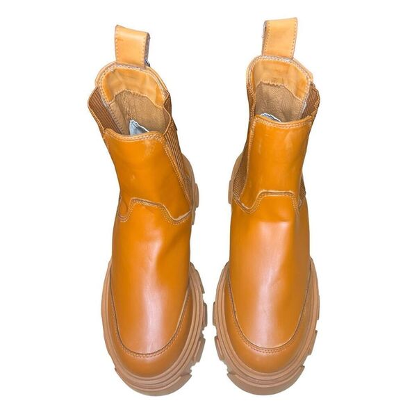 Farm Rio Lug Sole Chelsea Boot in Chestnut NWOB Size 10 - Picture 3 of 13